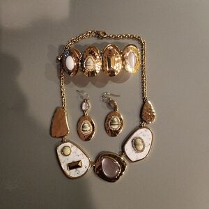 Elegant Gold and White Jewelry Set